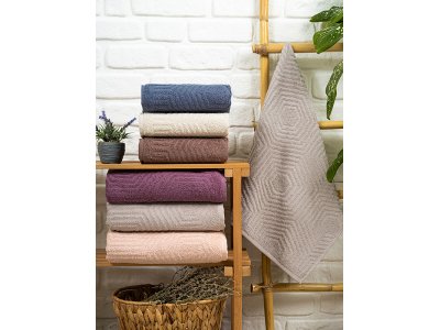 Hazangülü Piramit Jakarlı Cotton