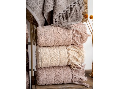 Hazangülü Hilda Jakarlı Deluxe