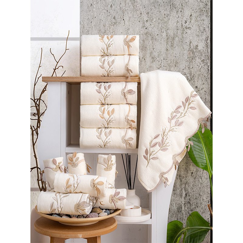 Hazangülü Rüya Kadife Krem